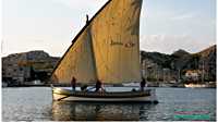 Deux barques  voiles latines mre et filles sur l'Hrault